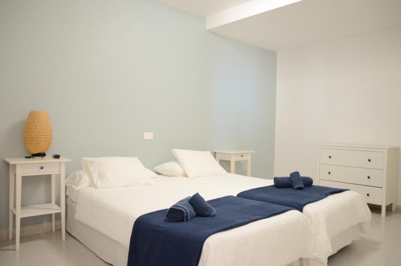 Apartamentos El Marinero - Avenida Caleta de Sebo Buitenkant foto